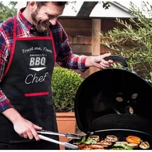 BBQ fekete kötény piros szegéllyel fehér felirattal